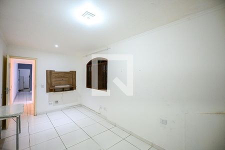 Quarto 2 de casa para alugar com 2 quartos, 50m² em Parque das Cigarreiras, Taboão da Serra