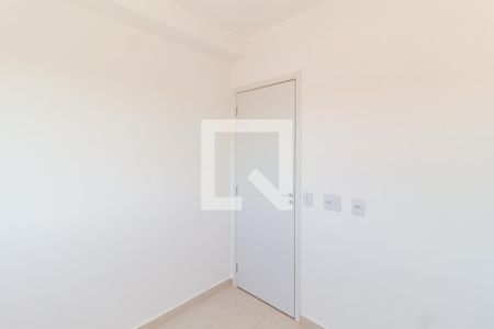 Quarto 1 de apartamento para alugar com 2 quartos, 35m² em Vila Sul Americana, Carapicuíba