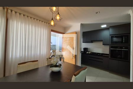 Sala de casa à venda com 2 quartos, 115m² em Jardim Ipanema, Santo André