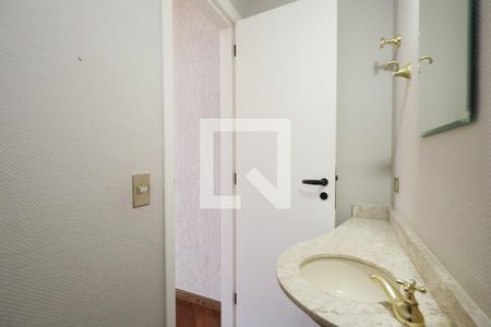 Lavabo de casa de condomínio para alugar com 4 quartos, 250m² em Vila Santos, São Paulo