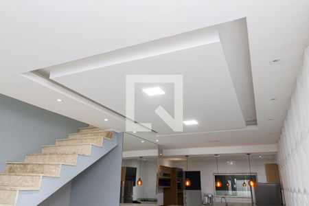 Sala de casa de condomínio para alugar com 2 quartos, 128m² em Campo Grande, Rio de Janeiro