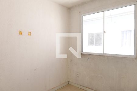 Quarto 2 de apartamento para alugar com 2 quartos, 39m² em Itaim Paulista, São Paulo