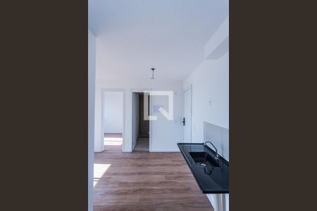 Sala, cozinha e área de serviço de apartamento à venda com 2 quartos, 36m² em Nossa Senhora do O, São Paulo