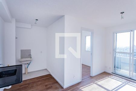 Sala, cozinha e área de serviço de apartamento à venda com 2 quartos, 36m² em Nossa Senhora do O, São Paulo