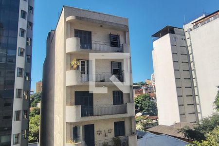 Vista da Sala de apartamento para alugar com 2 quartos, 77m² em Bela Vista, São Paulo