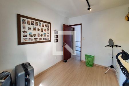 Quarto 1 de casa de condomínio à venda com 2 quartos, 120m² em Sapê, Niterói