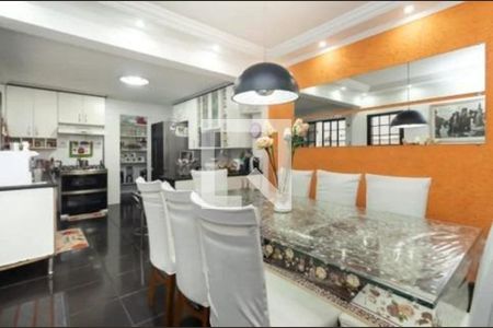 Casa à venda com 2 quartos, 126m² em Vila Bonilha Nova, São Paulo