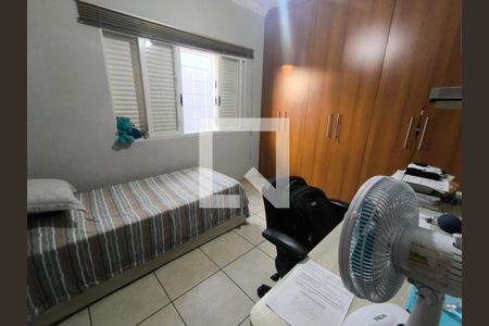 Casa à venda com 3 quartos, 390m² em Aparecida, Belo Horizonte