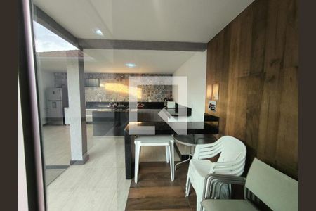 Casa à venda com 3 quartos, 390m² em Aparecida, Belo Horizonte