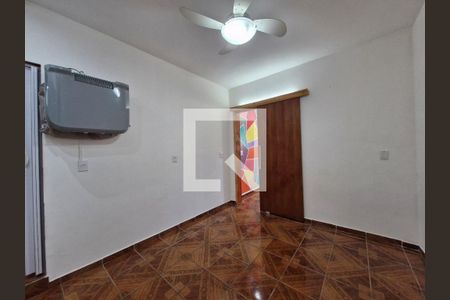 Quarto de kitnet/studio para alugar com 1 quarto, 25m² em Jardim Irapiranga, Embu das Artes