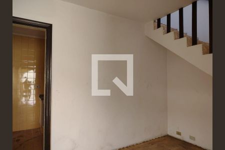 Casa para alugar com 3 quartos, 226m² em Vila Monumento, São Paulo