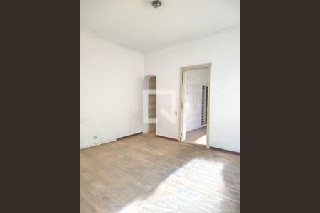 Casa para alugar com 3 quartos, 226m² em Vila Monumento, São Paulo