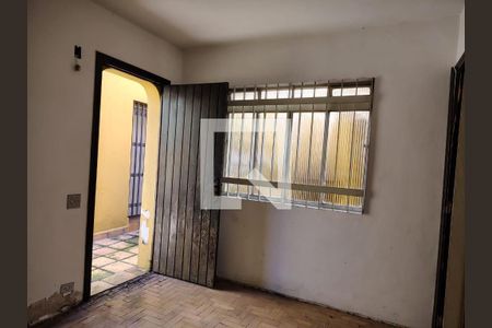 Casa para alugar com 3 quartos, 226m² em Vila Monumento, São Paulo