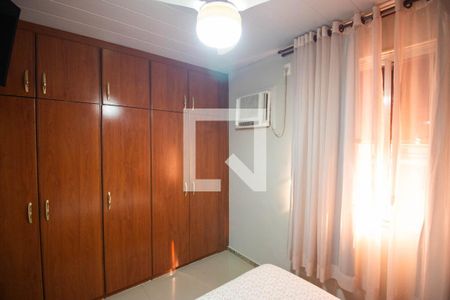 Quarto 1 de casa de condomínio para alugar com 2 quartos, 150m² em Galo Branco, São Gonçalo