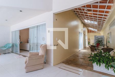 Sala de casa de condomínio à venda com 5 quartos, 480m² em Barra da Tijuca, Rio de Janeiro