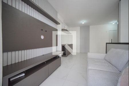 Sala de apartamento para alugar com 2 quartos, 70m² em Kobrasol, São José