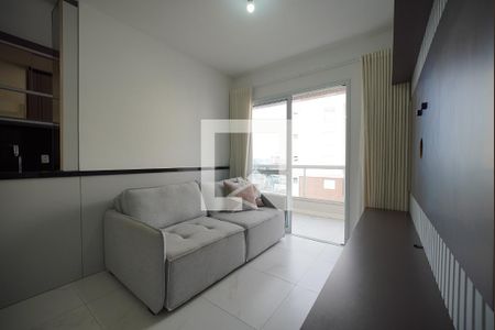 Sala de apartamento para alugar com 2 quartos, 70m² em Kobrasol, São José