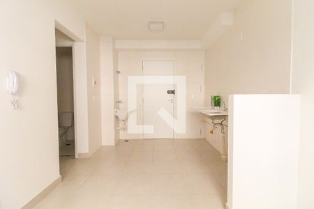Sala/Cozinha de apartamento à venda com 2 quartos, 33m² em Fazenda Aricanduva, São Paulo