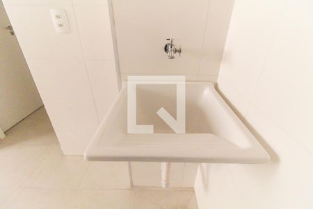 Sala/Cozinha de apartamento à venda com 2 quartos, 33m² em Fazenda Aricanduva, São Paulo