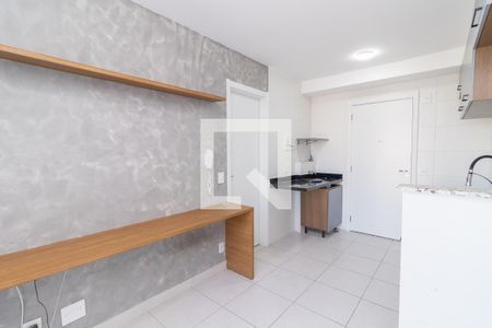 Sala/Cozinha de apartamento para alugar com 1 quarto, 28m² em Vila Ré, São Paulo