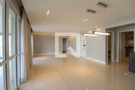 Sala  de apartamento para alugar com 5 quartos, 223m² em Vila Morumbi, São Paulo