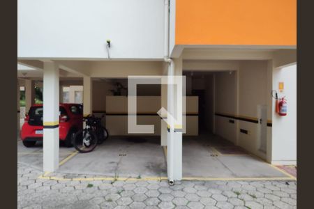 Apartamento para alugar com 3 quartos, 91m² em Pantanal, Florianópolis