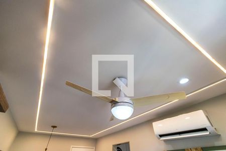 Sala de apartamento para alugar com 2 quartos, 65m² em Parada de Lucas, Rio de Janeiro