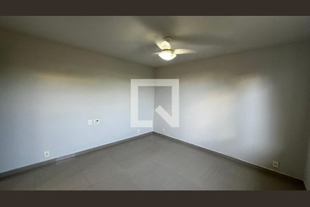 Suíte 1 de casa de condomínio para alugar com 5 quartos, 320m² em Vargem Pequena, Rio de Janeiro
