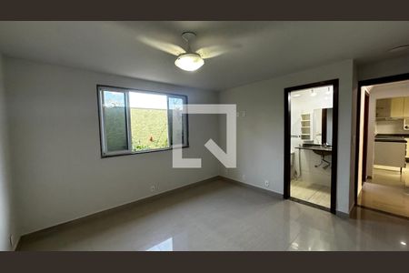Suíte 1 de casa de condomínio para alugar com 5 quartos, 320m² em Vargem Pequena, Rio de Janeiro