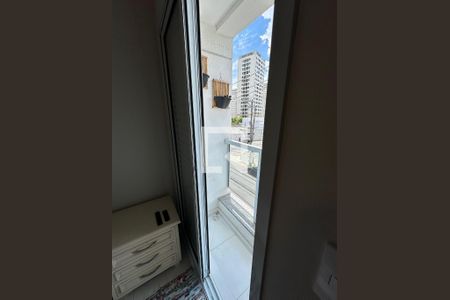 Quarto de kitnet/studio à venda com 1 quarto, 30m² em Jardim Sabara, São Paulo
