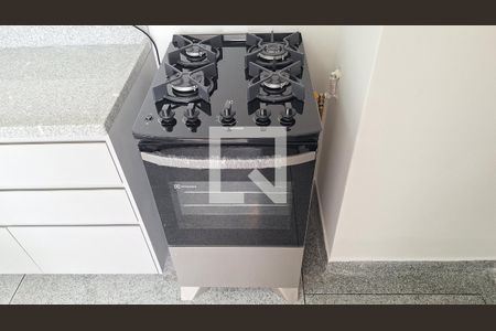 Fogão  de apartamento para alugar com 2 quartos, 33m² em Vila Romana, São Paulo