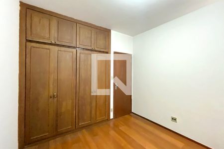 Quarto 2 de apartamento para alugar com 3 quartos, 125m² em Vila Paris, Belo Horizonte