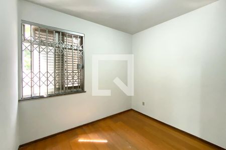 Quarto 2 de apartamento para alugar com 3 quartos, 125m² em Vila Paris, Belo Horizonte