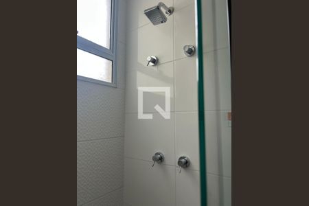 Banheiro de apartamento à venda com 2 quartos, 48m² em Engordadouro, Jundiaí