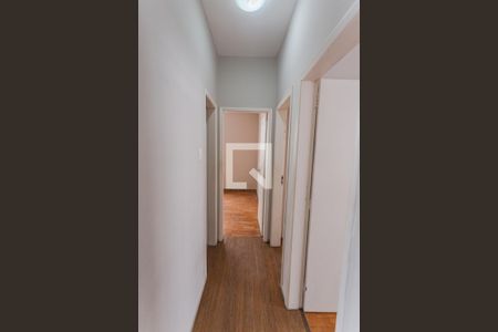 Corredor de apartamento à venda com 3 quartos, 120m² em Santo Agostinho, Belo Horizonte
