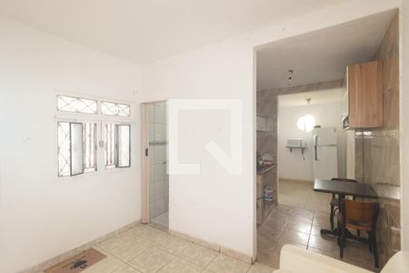 Sala de casa para alugar com 1 quarto, 57m² em Pedra de Guaratiba, Rio de Janeiro