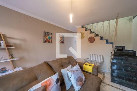 Sala de casa à venda com 3 quartos, 148m² em Vila Nhocuné, São Paulo