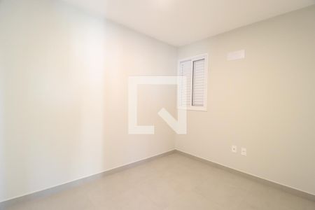 Quarto 1 de apartamento para alugar com 2 quartos, 79m² em Santa Mônica, Uberlândia