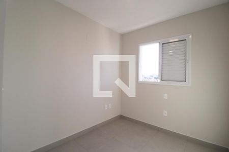 Sala de TV de apartamento para alugar com 2 quartos, 79m² em Santa Mônica, Uberlândia