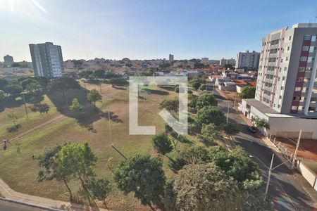 Vista da Sala de apartamento para alugar com 2 quartos, 79m² em Santa Mônica, Uberlândia