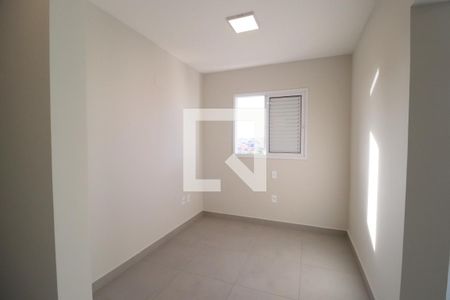 Sala de TV de apartamento para alugar com 2 quartos, 79m² em Santa Mônica, Uberlândia