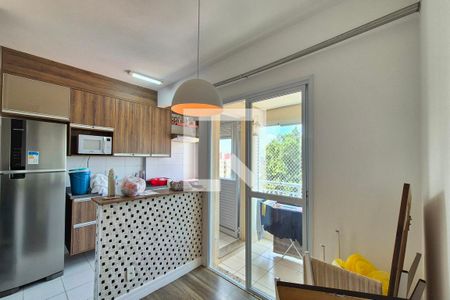 Sala de TV de apartamento para alugar com 2 quartos, 80m² em Ponte Preta, Campinas