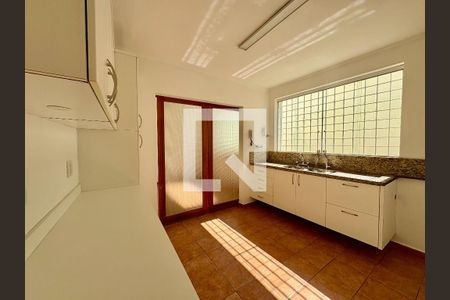 Casa para alugar com 4 quartos, 400m² em Santo Amaro, São Paulo