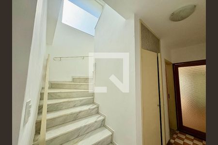 Sala de casa para alugar com 4 quartos, 400m² em Santo Amaro, São Paulo