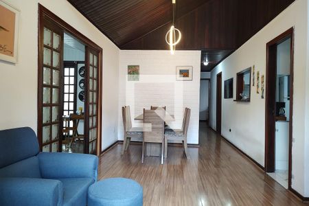 Sala de casa de condomínio à venda com 3 quartos, 200m² em Taquara, Rio de Janeiro