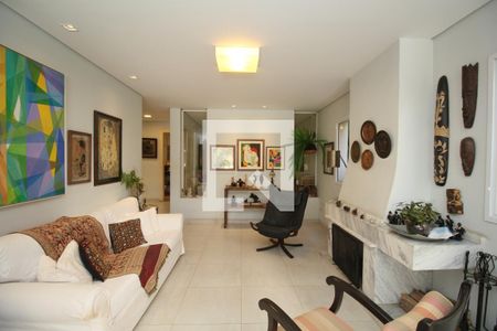 Sala de casa à venda com 6 quartos, 350m² em Vila Sonia, São Paulo