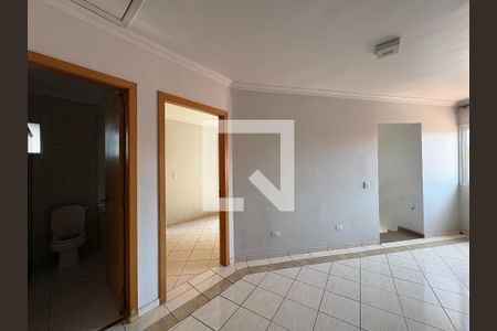 Hall dos Quartos  de casa para alugar com 4 quartos, 125m² em Conjunto Residencial Vista Verde, São Paulo