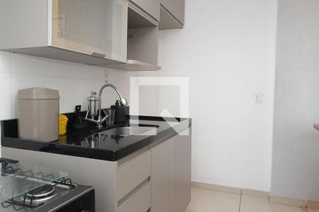 Cozinha de apartamento para alugar com 1 quarto, 55m² em Califórnia, Nova Iguaçu