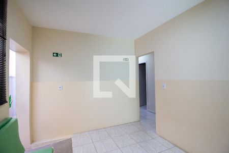 Sala de TV de casa para alugar com 5 quartos, 200m² em Vila Olimpia, Sorocaba