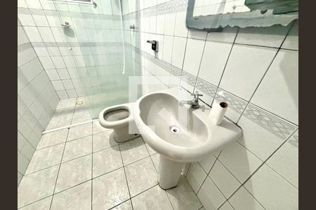 Banheiro de casa para alugar com 2 quartos, 90m² em Jardim Matarazzo, São Paulo